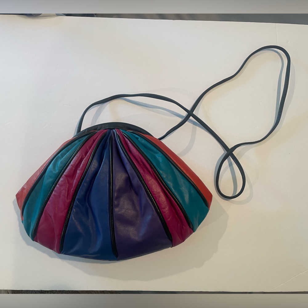 Park Avenue International Genuine Leather Made In
USA Vintage Snap Shoulder Bag